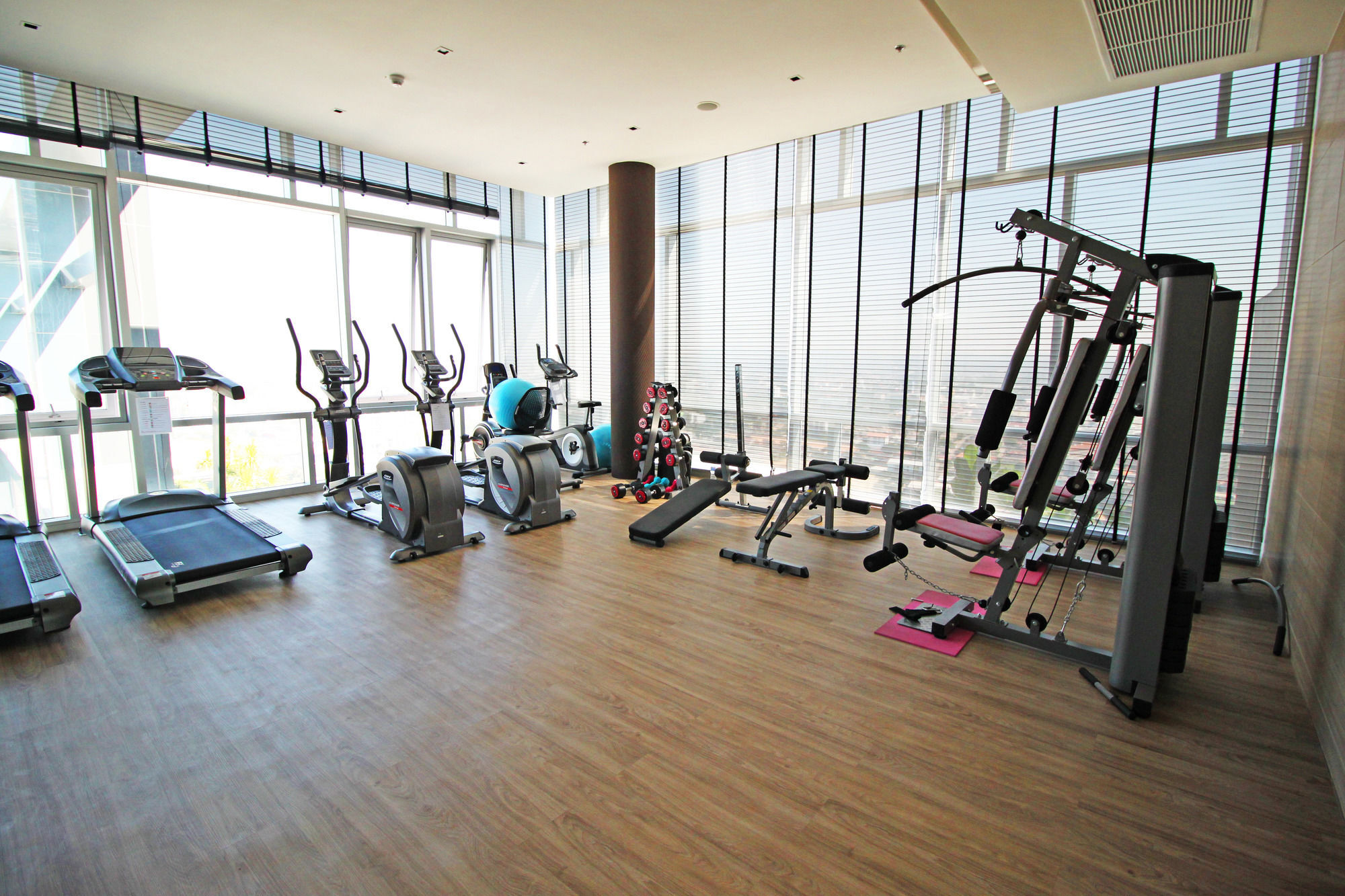 Centric Sea By Pattaya Holiday Bang Lamung Exterior photo