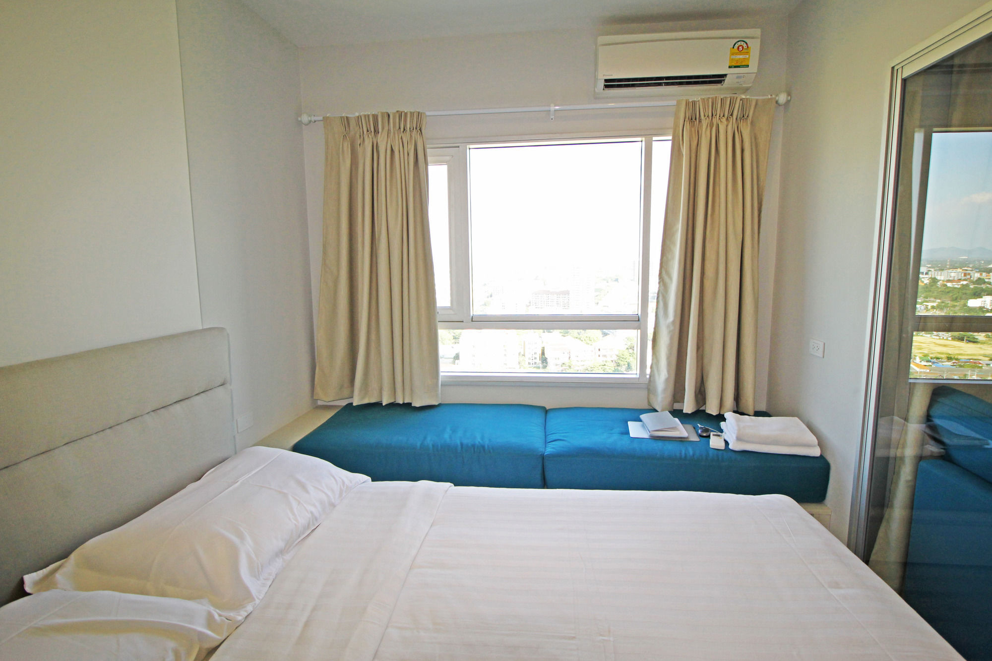 Centric Sea By Pattaya Holiday Bang Lamung Exterior photo