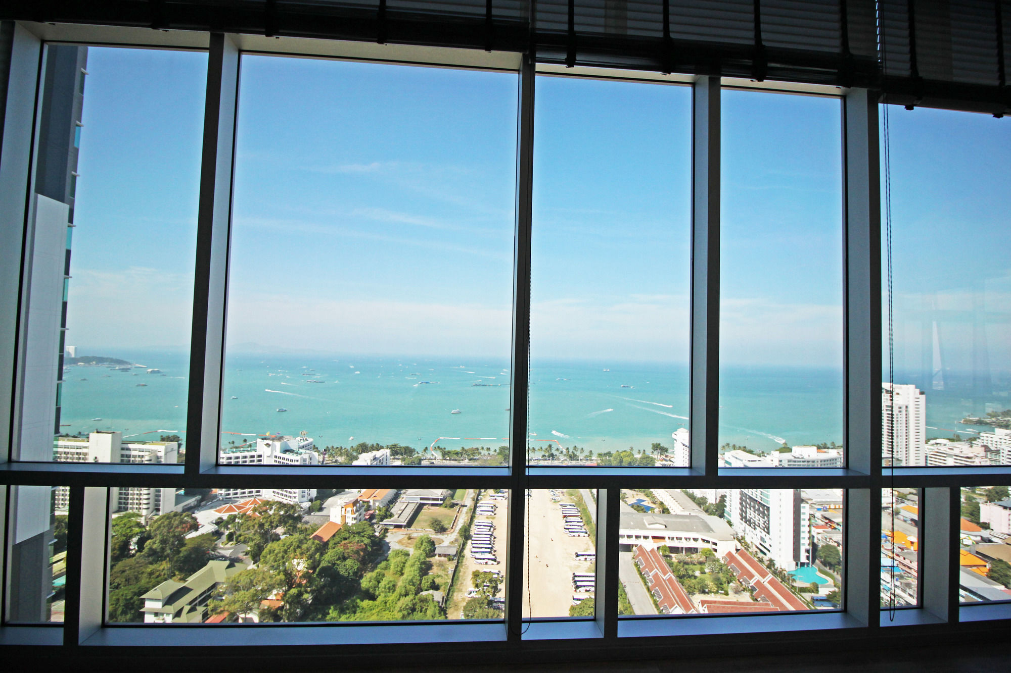 Centric Sea By Pattaya Holiday Bang Lamung Exterior photo