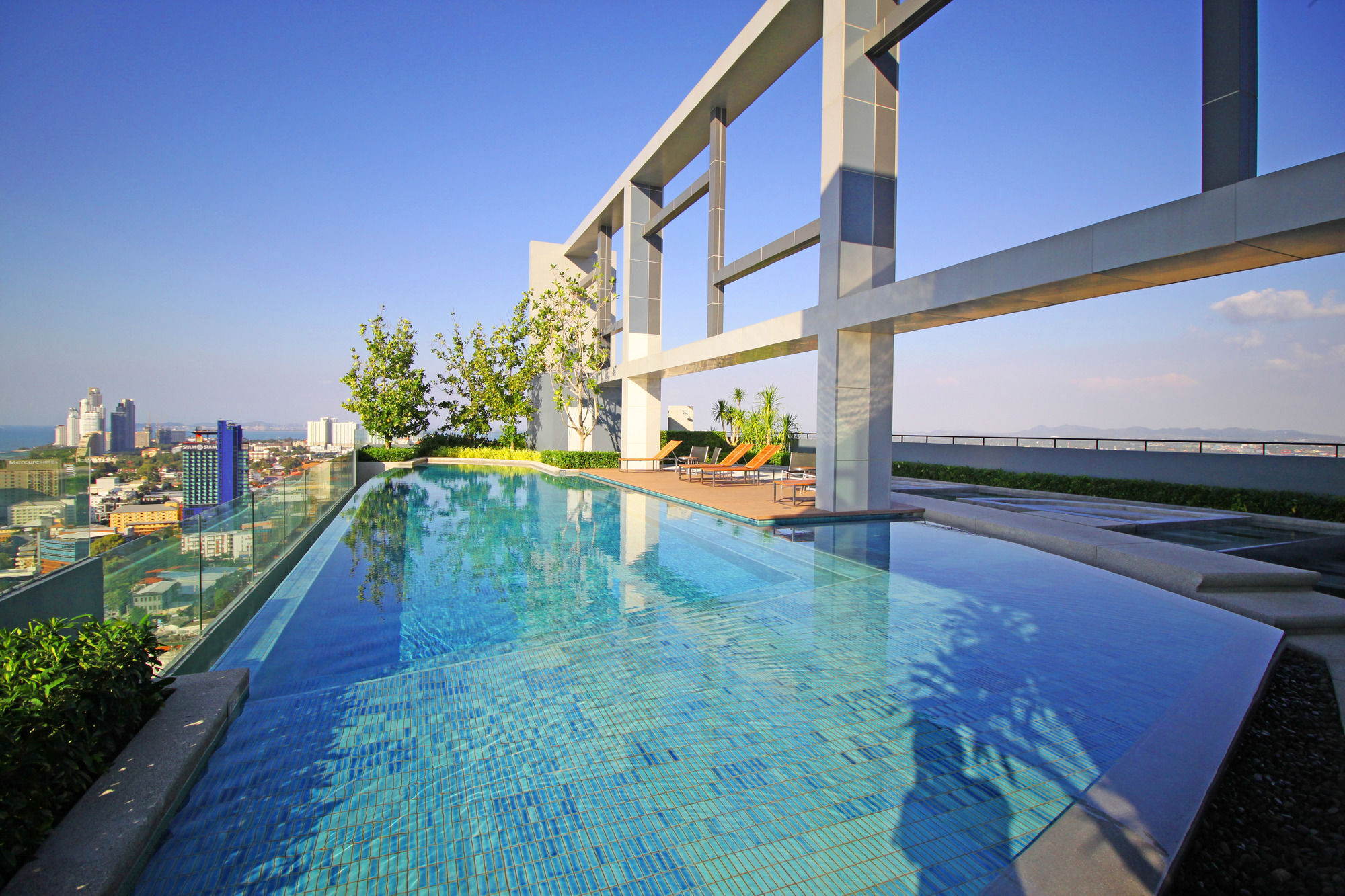 Centric Sea By Pattaya Holiday Bang Lamung Exterior photo