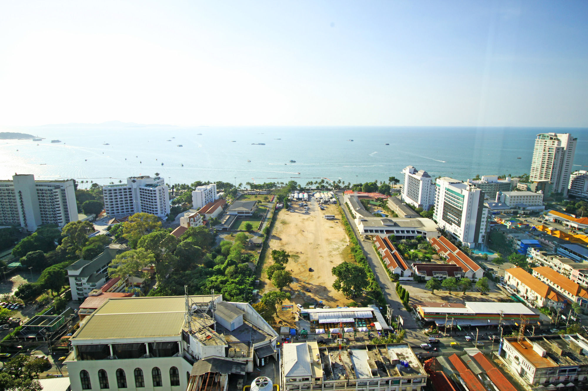 Centric Sea By Pattaya Holiday Bang Lamung Exterior photo